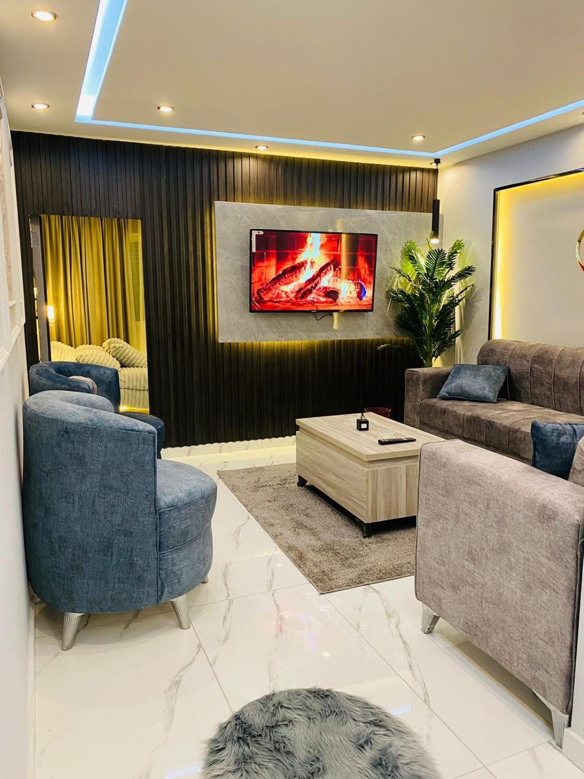 Al Seoudi Furnished Units Lägenhet Az Zarqa Rum bild