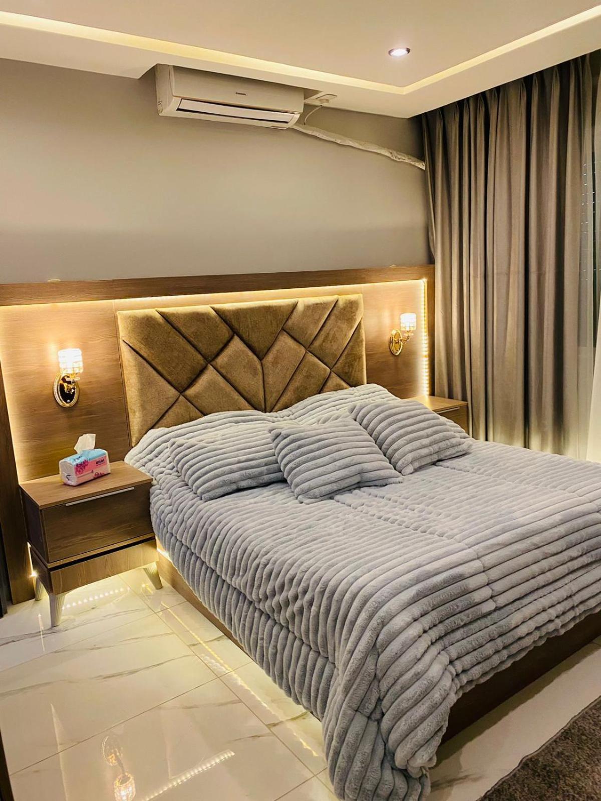 Al Seoudi Furnished Units Lägenhet Az Zarqa Rum bild