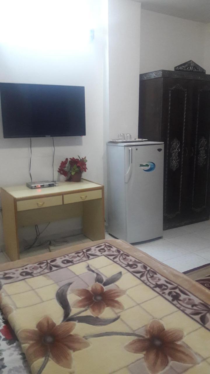 Al Seoudi Furnished Units Lägenhet Az Zarqa Exteriör bild