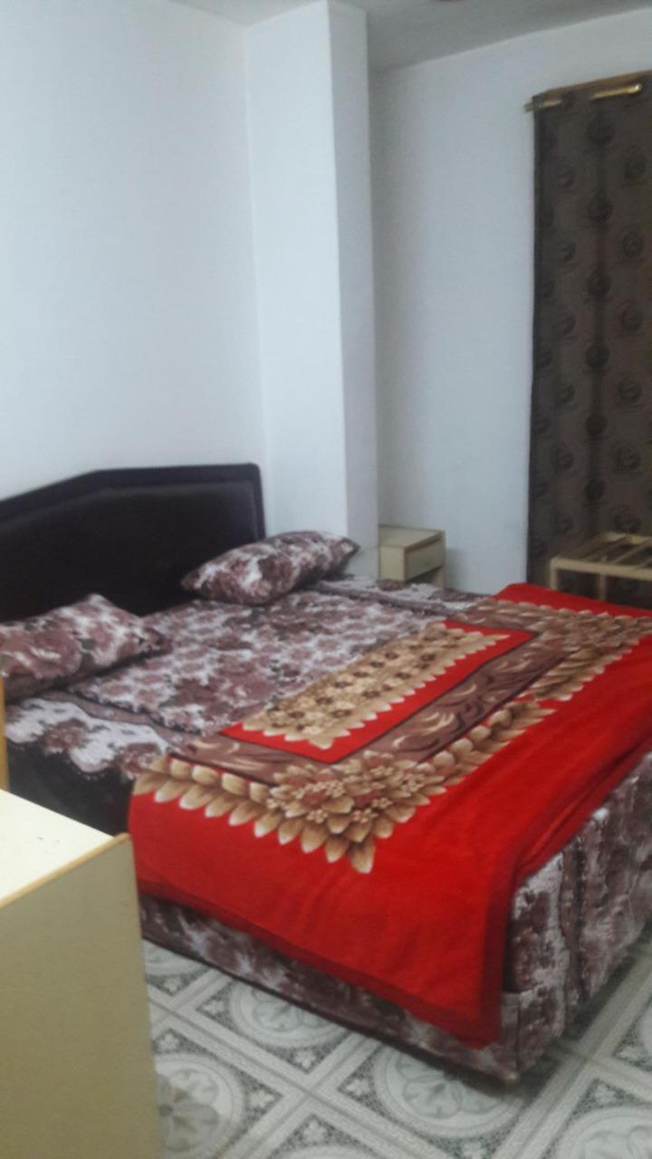 Al Seoudi Furnished Units Lägenhet Az Zarqa Exteriör bild